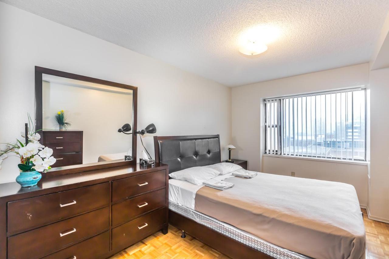Toronto Furnished Living-Gerard Apartment