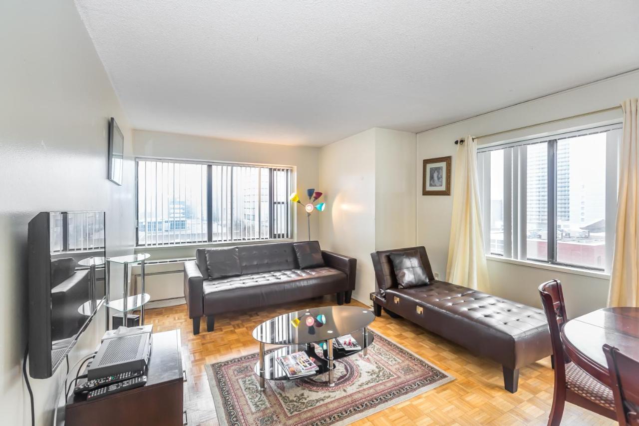 Toronto Furnished Living-Gerard Apartment