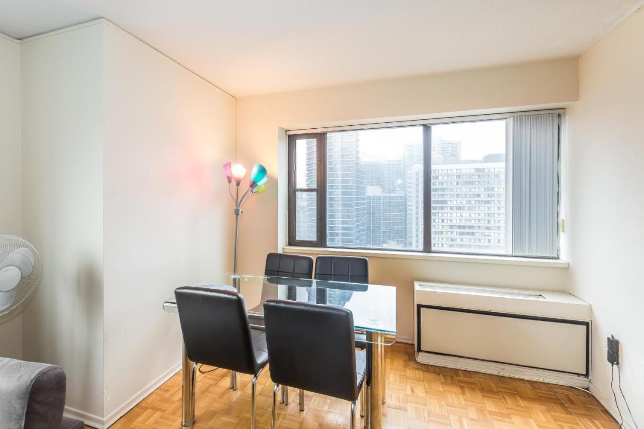 Toronto Furnished Living-Gerard Apartment *