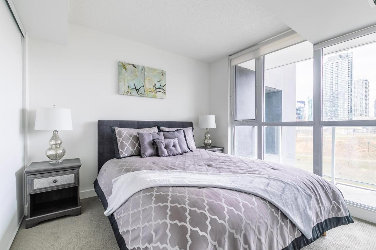 Simply Comfort. Amazing Downtown Toronto