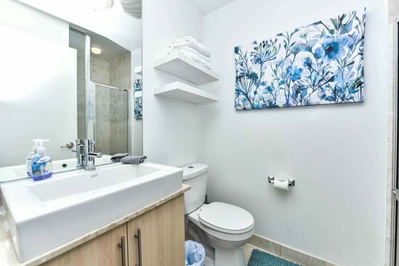 Apartment Sarkar - Maple Leaf Square