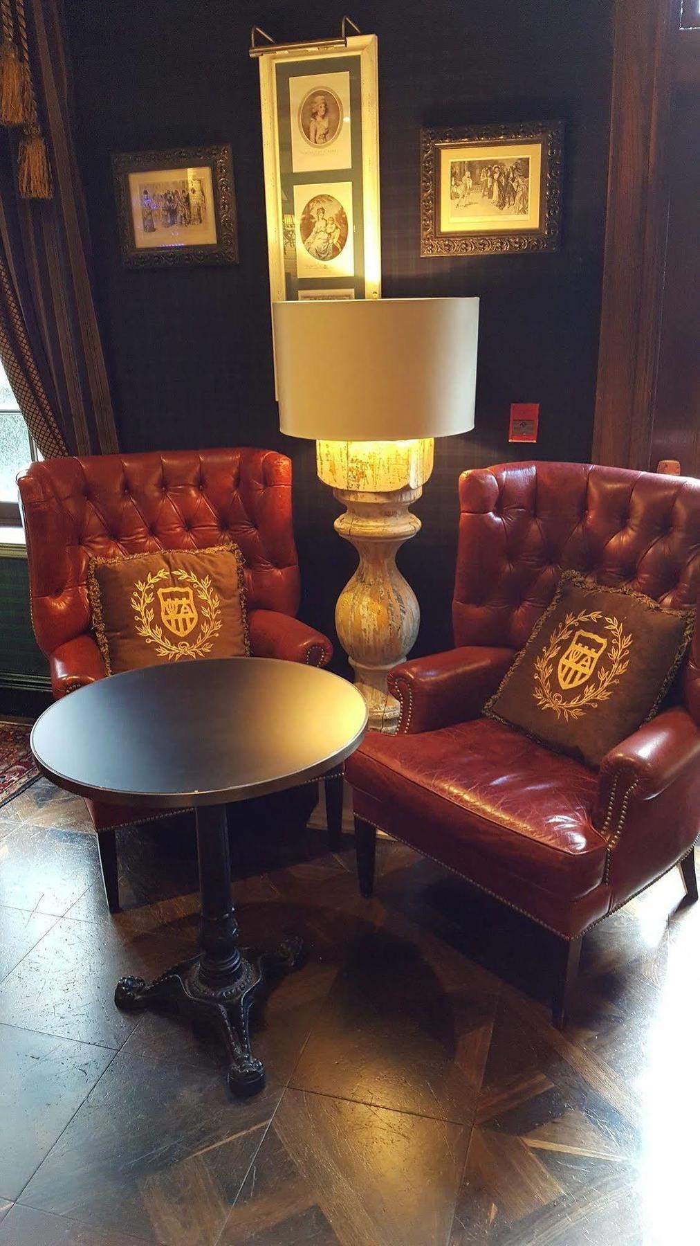 Windsor Arms