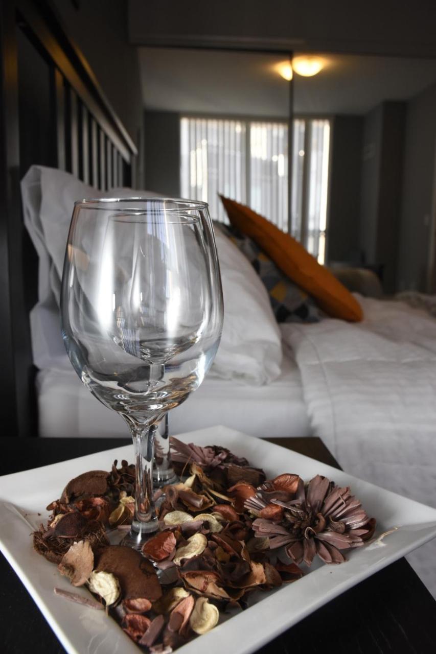 Apartment Kashaneh At Harrison Garden Toronto