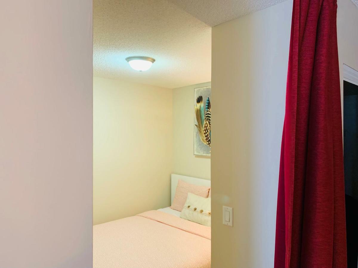 Apartment Luxury 3 Bedroom/2 Bathroom With Cn Tower View In The Heart Of Downtown