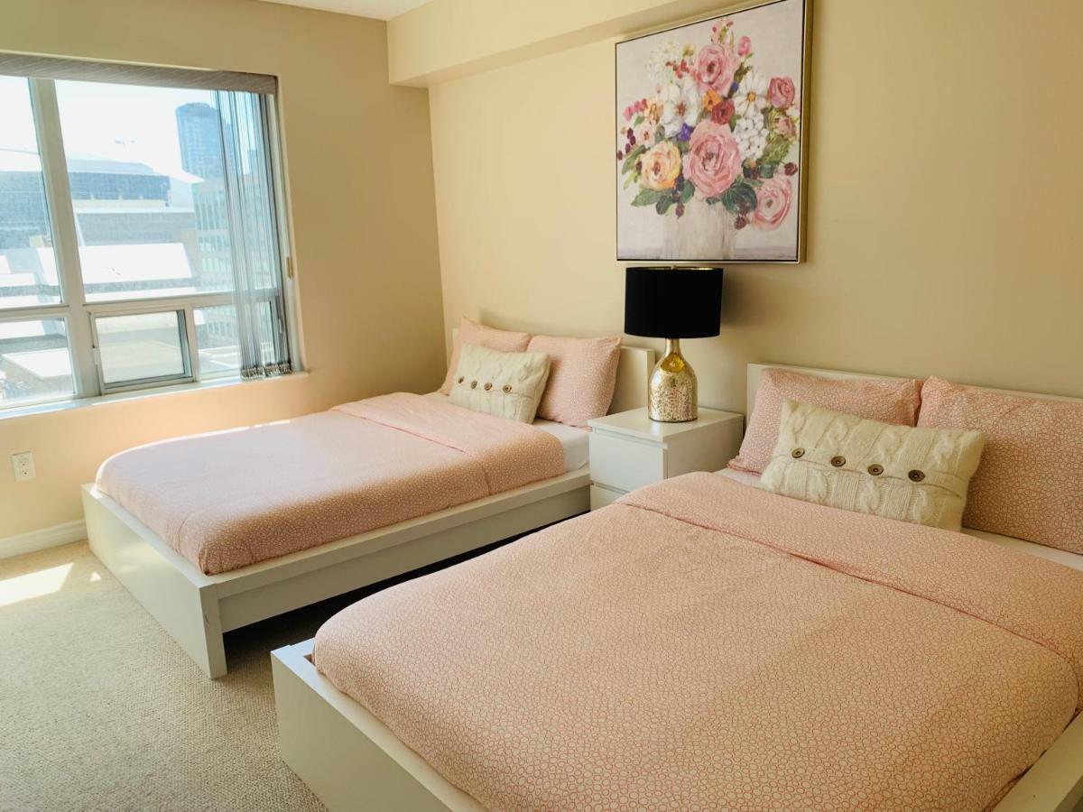 Luxury 3 Bedroom/2 Bathroom With Cn Tower View In The Heart Of Downtown * Toronto
