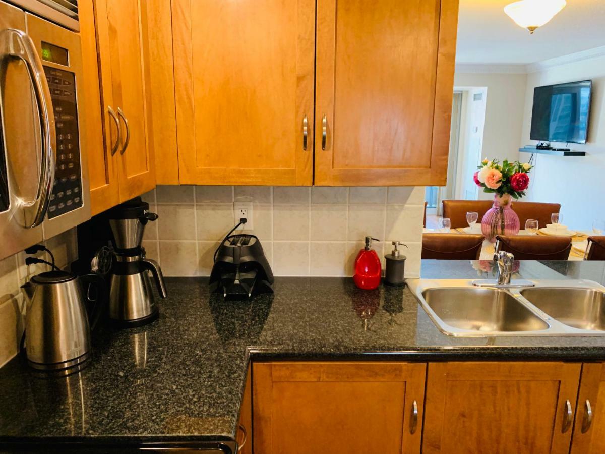 Luxury 3 Bedroom/2 Bathroom With Cn Tower View In The Heart Of Downtown *