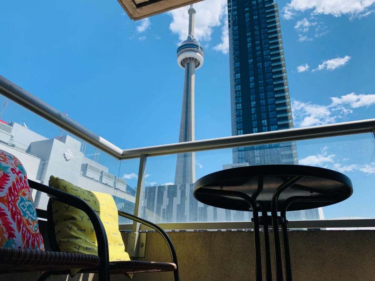 Luxury 3 Bedroom/2 Bathroom With Cn Tower View In The Heart Of Downtown Apartment *