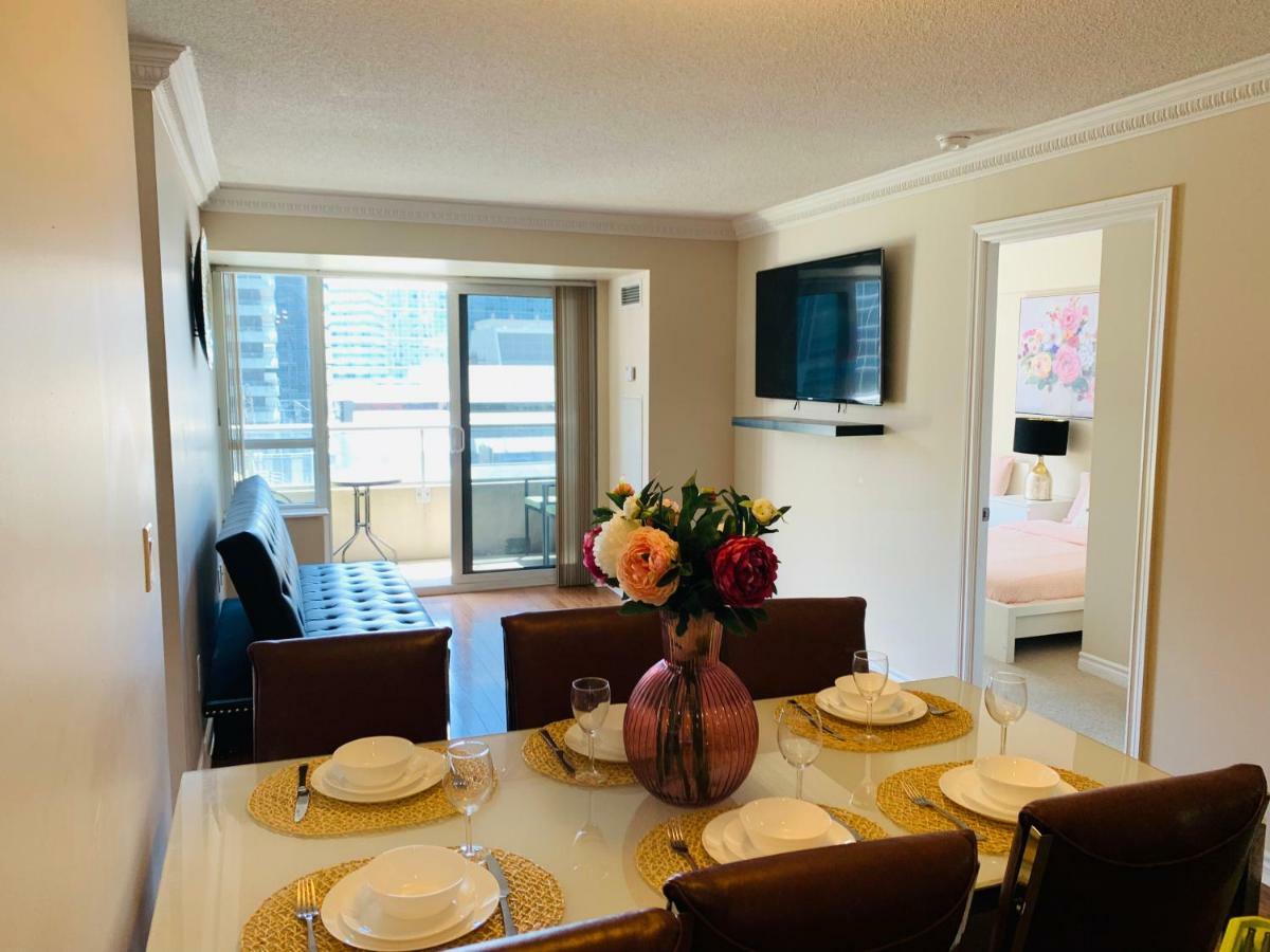 Apartment Luxury 3 Bedroom/2 Bathroom With Cn Tower View In The Heart Of Downtown *