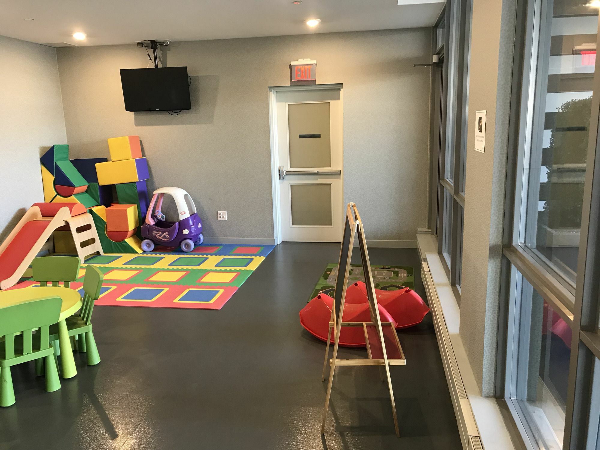 Plush Hotel