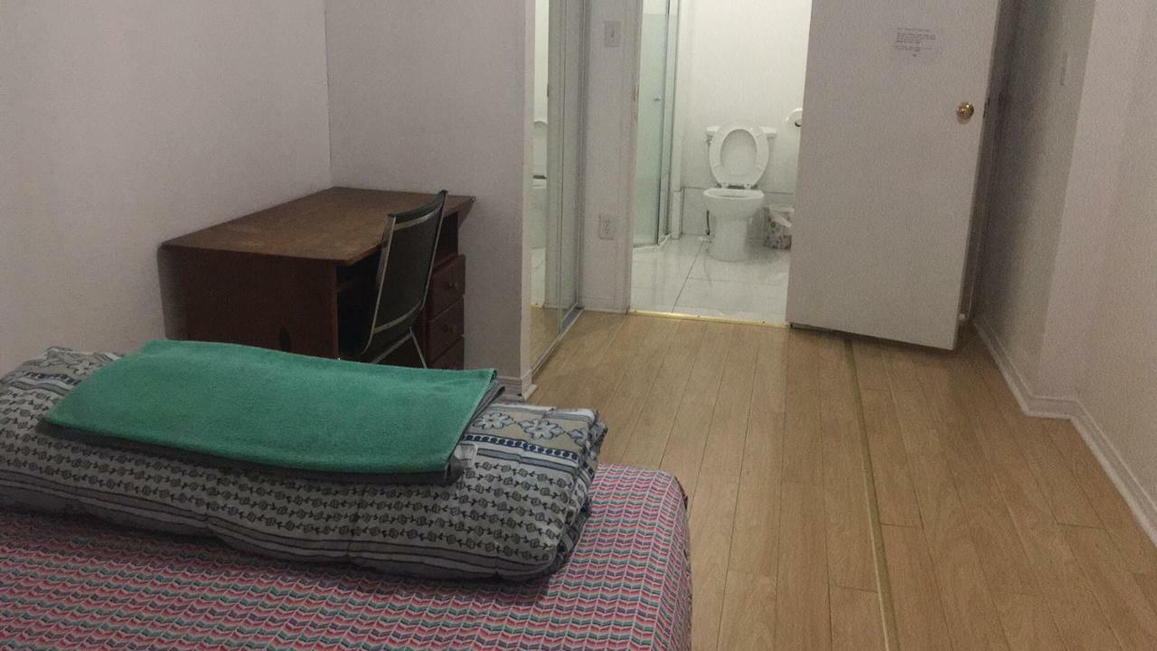 Wonderland Travelers Guest house 2*