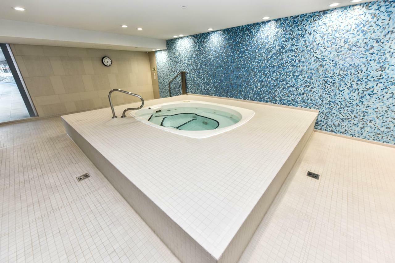 Apartment Sarkar - Maple Leaf Square Toronto