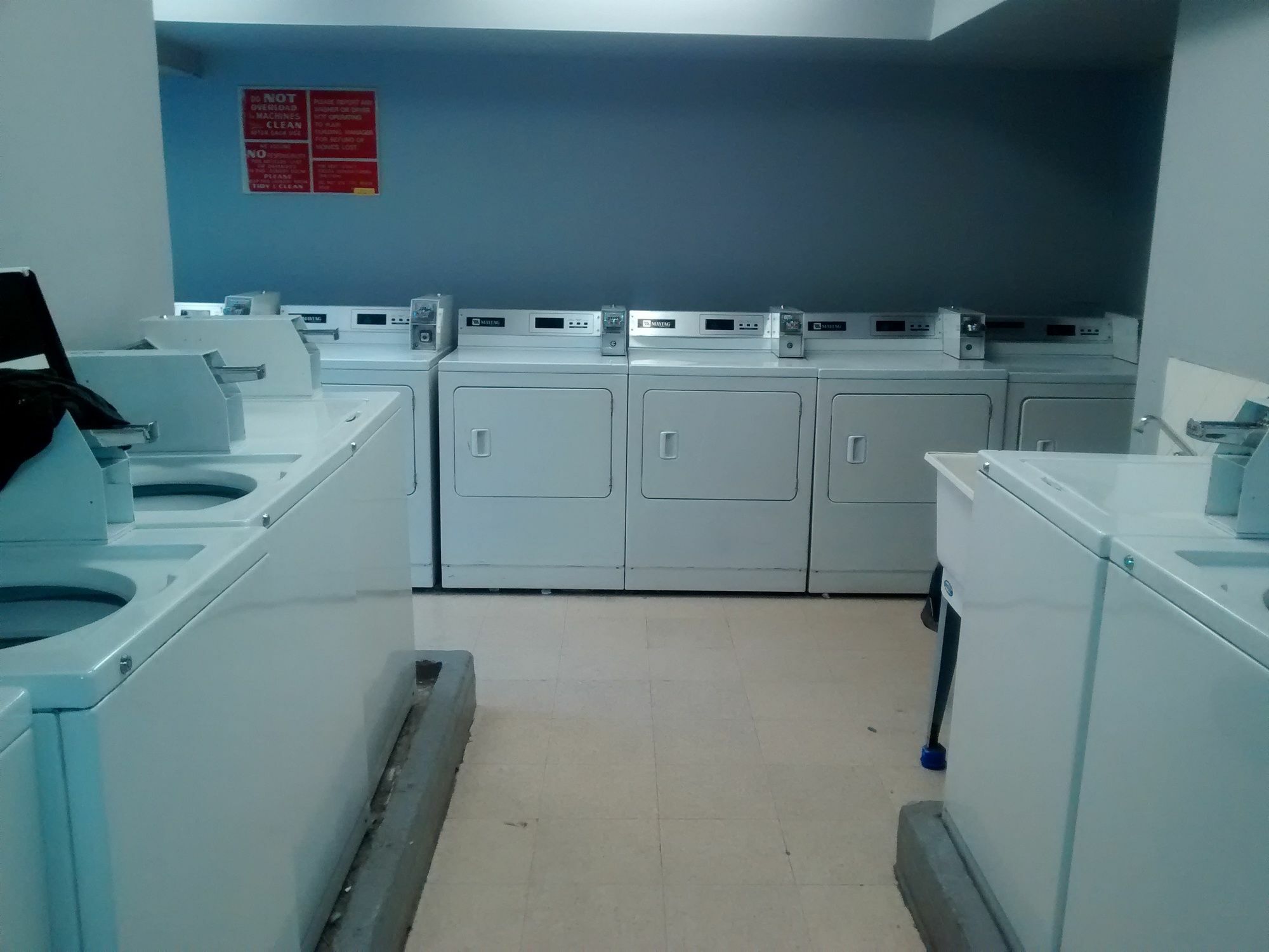 Toronto Furnished Living-Gerard Apartment