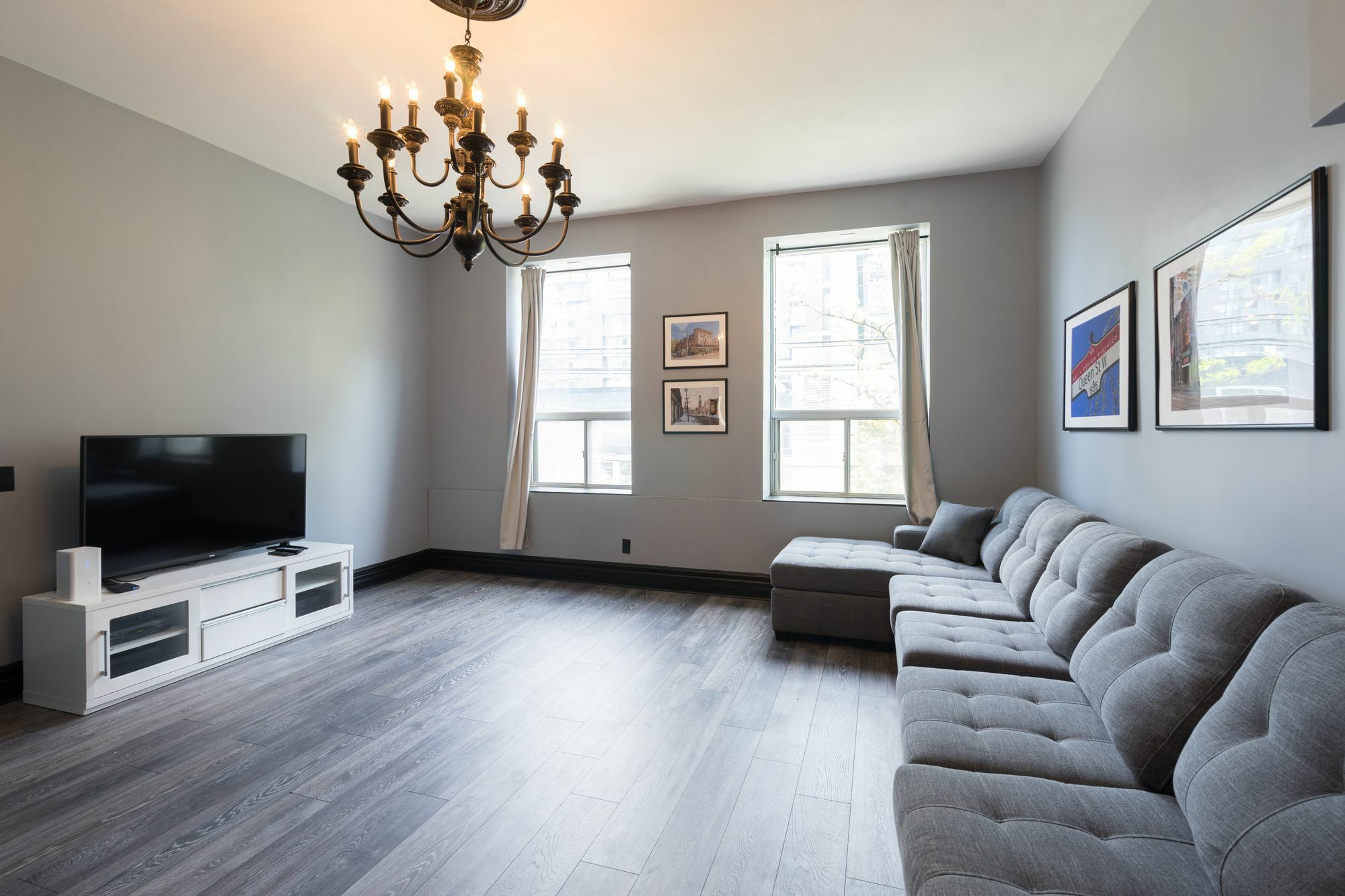 Applewood - West Queen West Loft Apartment