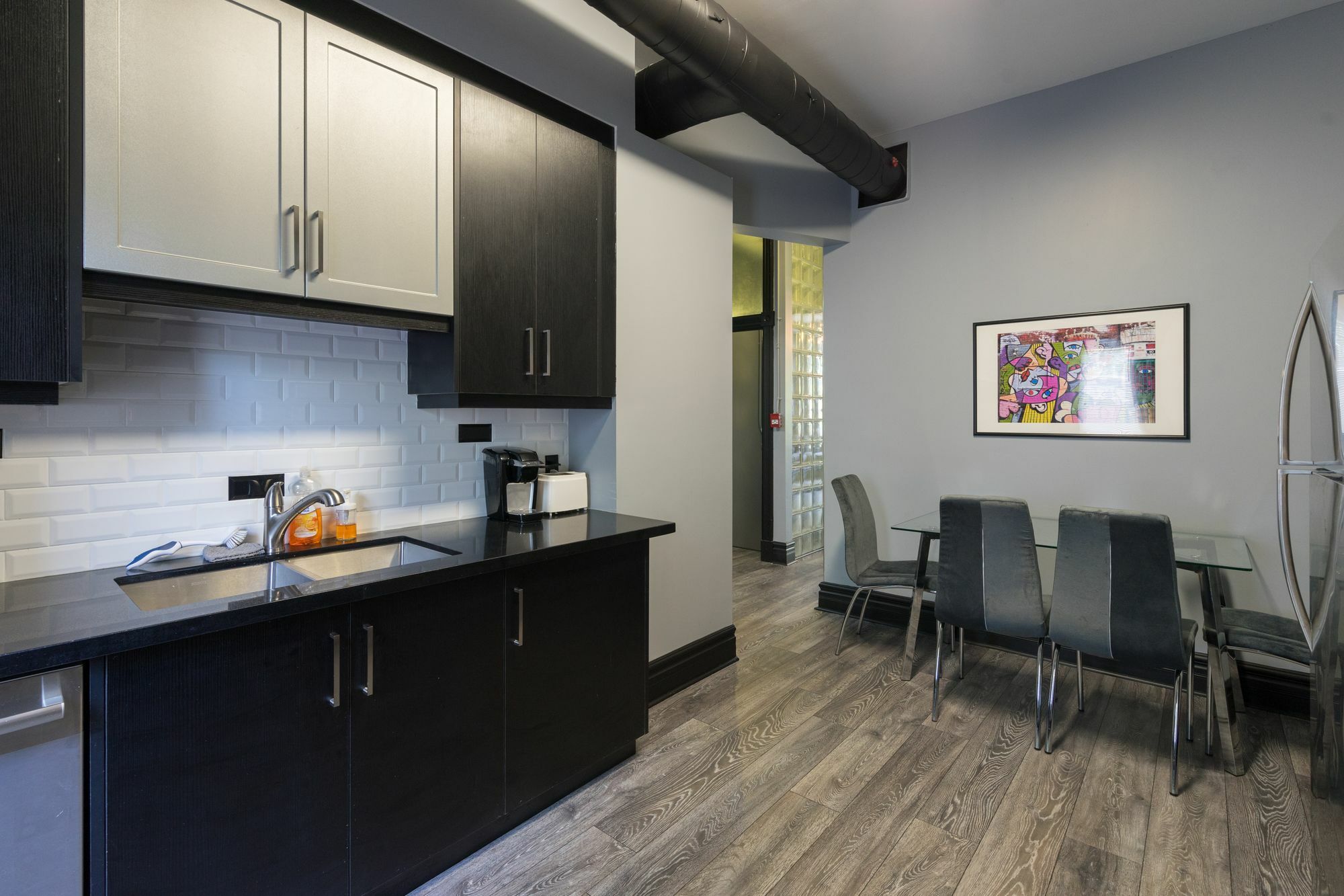 Applewood - West Queen West Loft Apartment Toronto