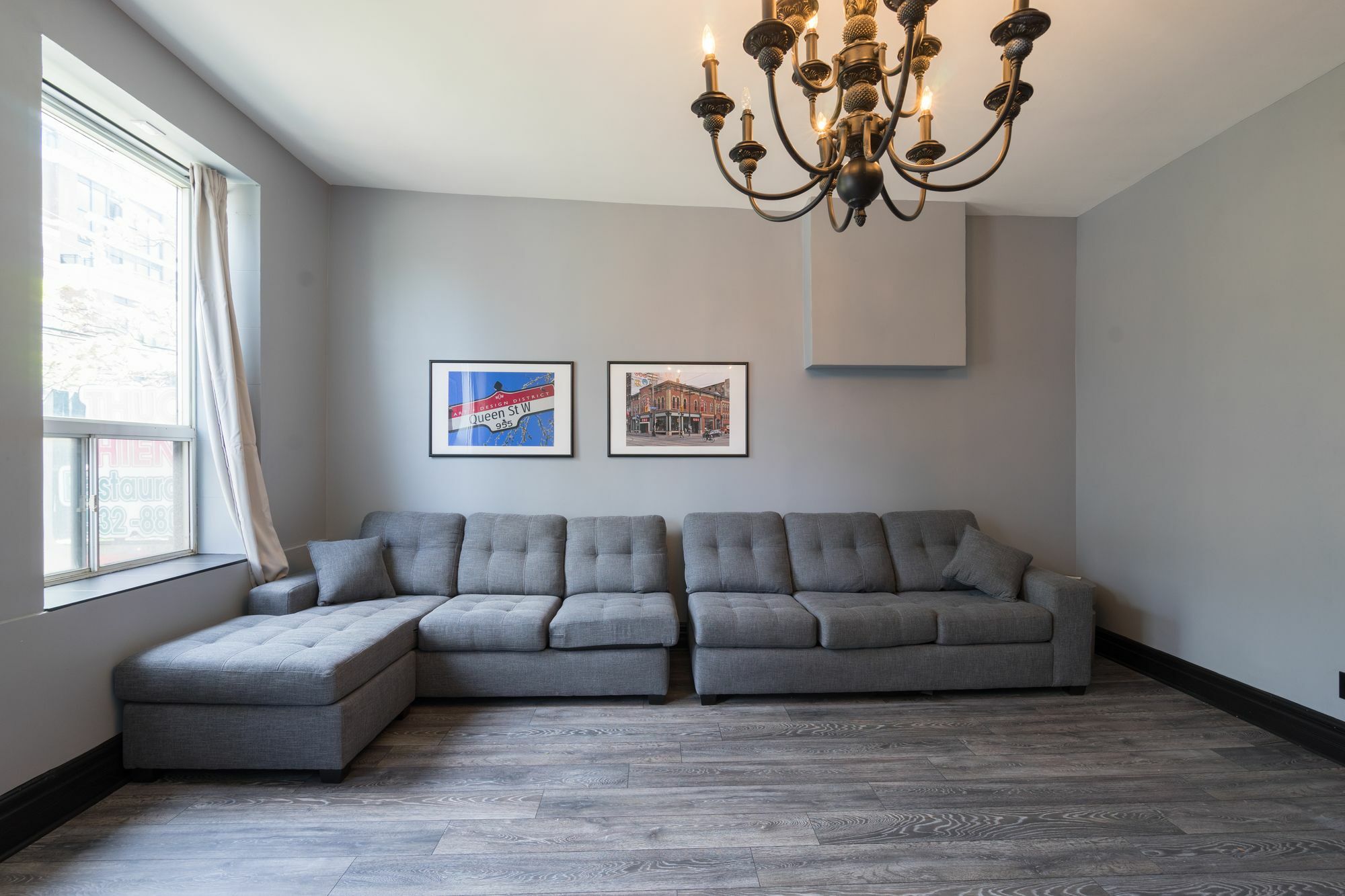 Applewood - West Queen West Loft Apartment