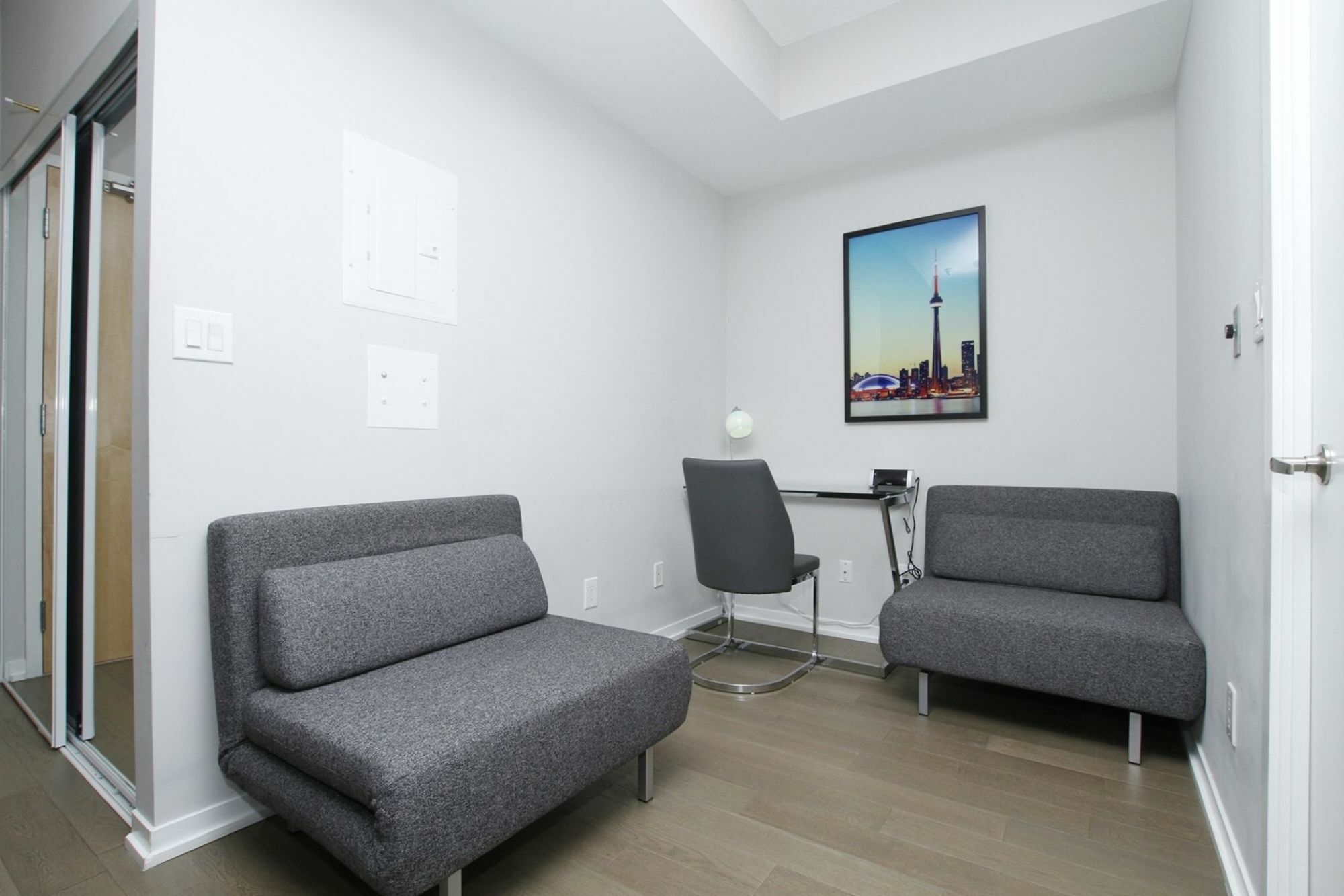 Applewood Financial District Cn Tower *