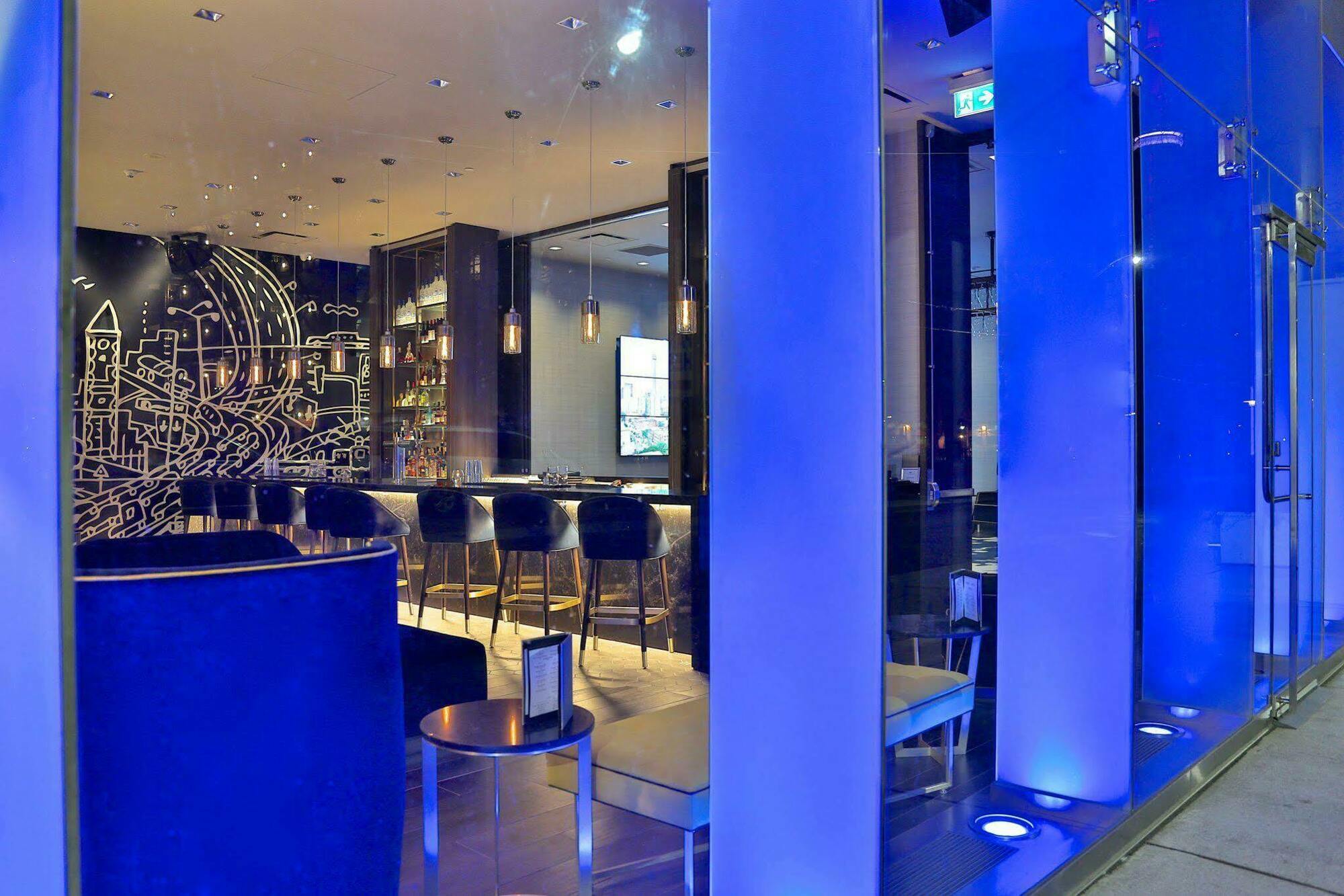 Hotel 1 Toronto