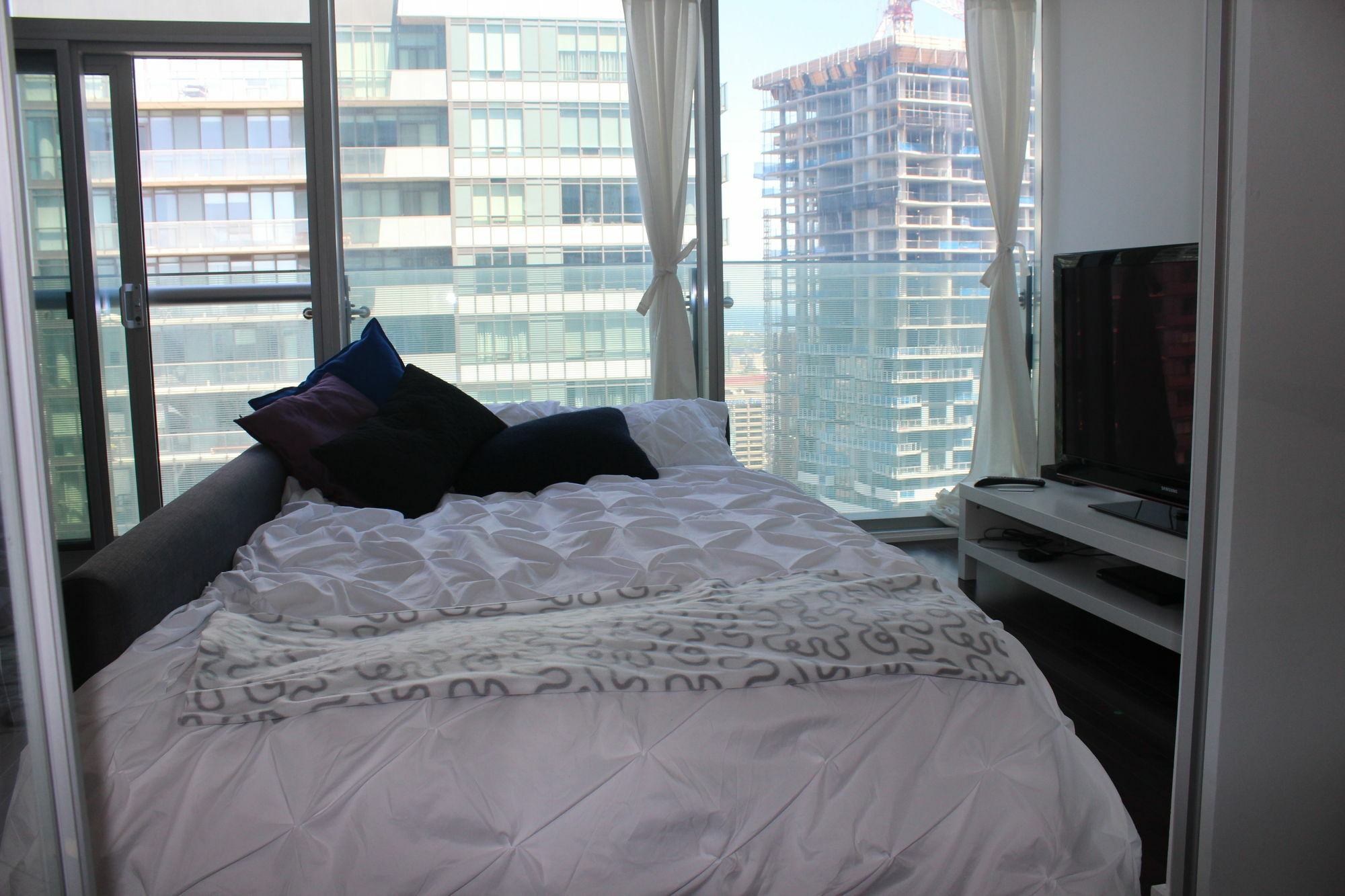 Eg - Stunning Hotel Toronto