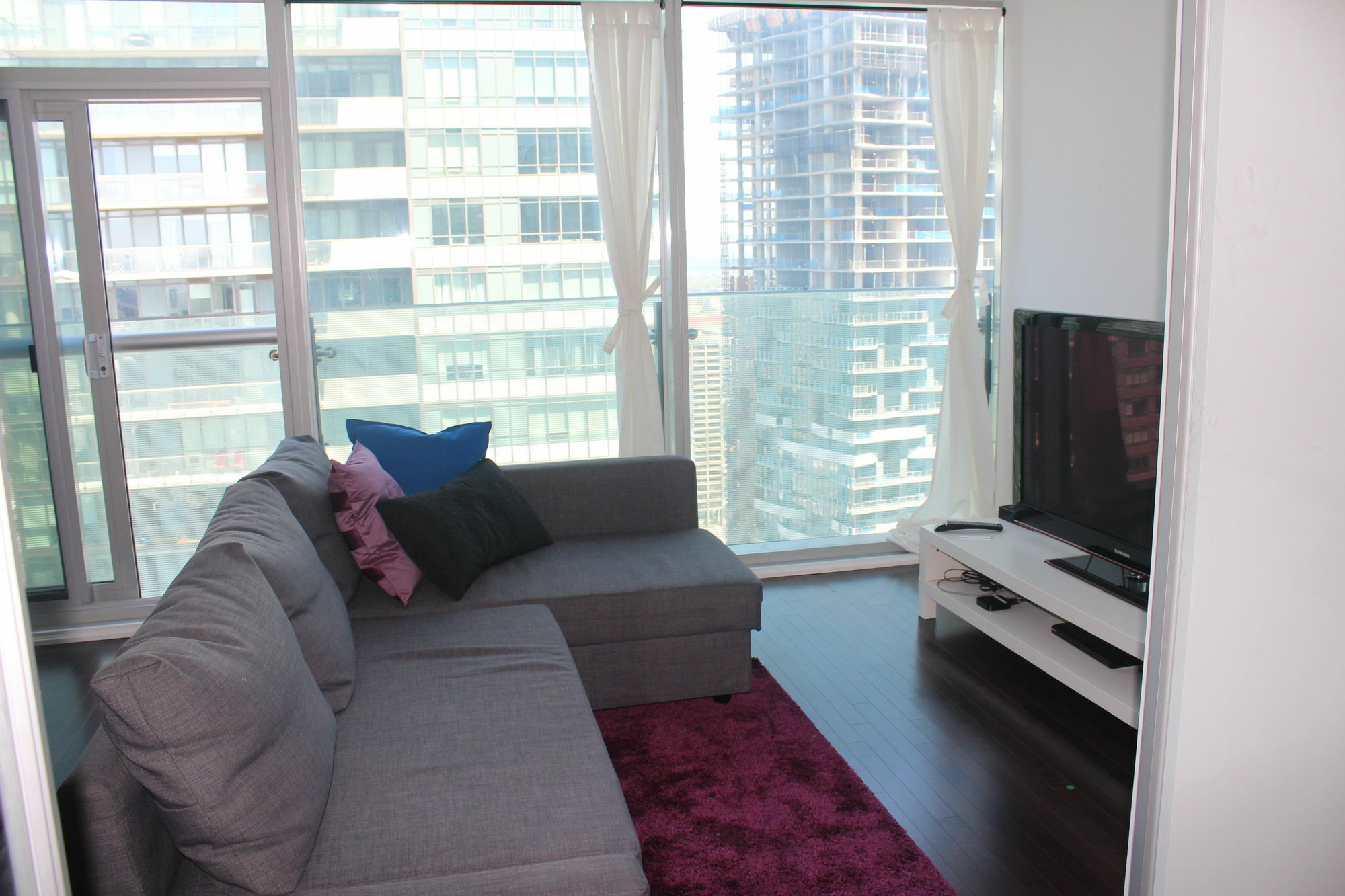 Eg - Stunning Hotel Toronto