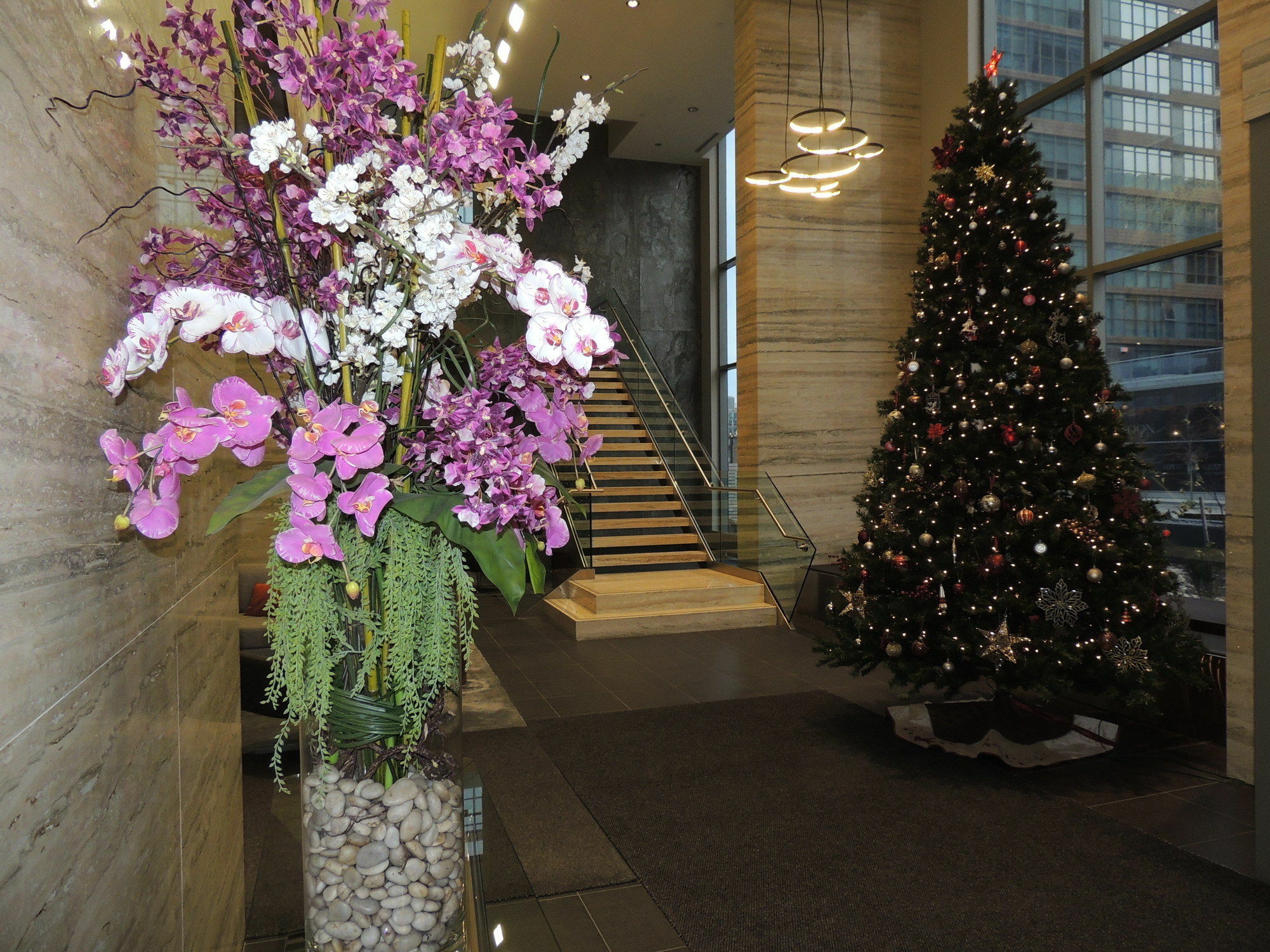 Apartment Tvhr - Luxury Condos In Heart Of Downtown *