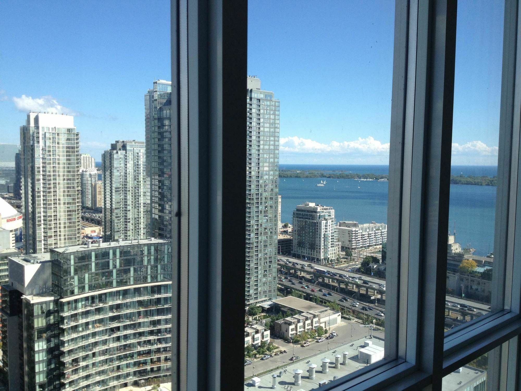Tvhr - Luxury Condos In Heart Of Downtown Toronto