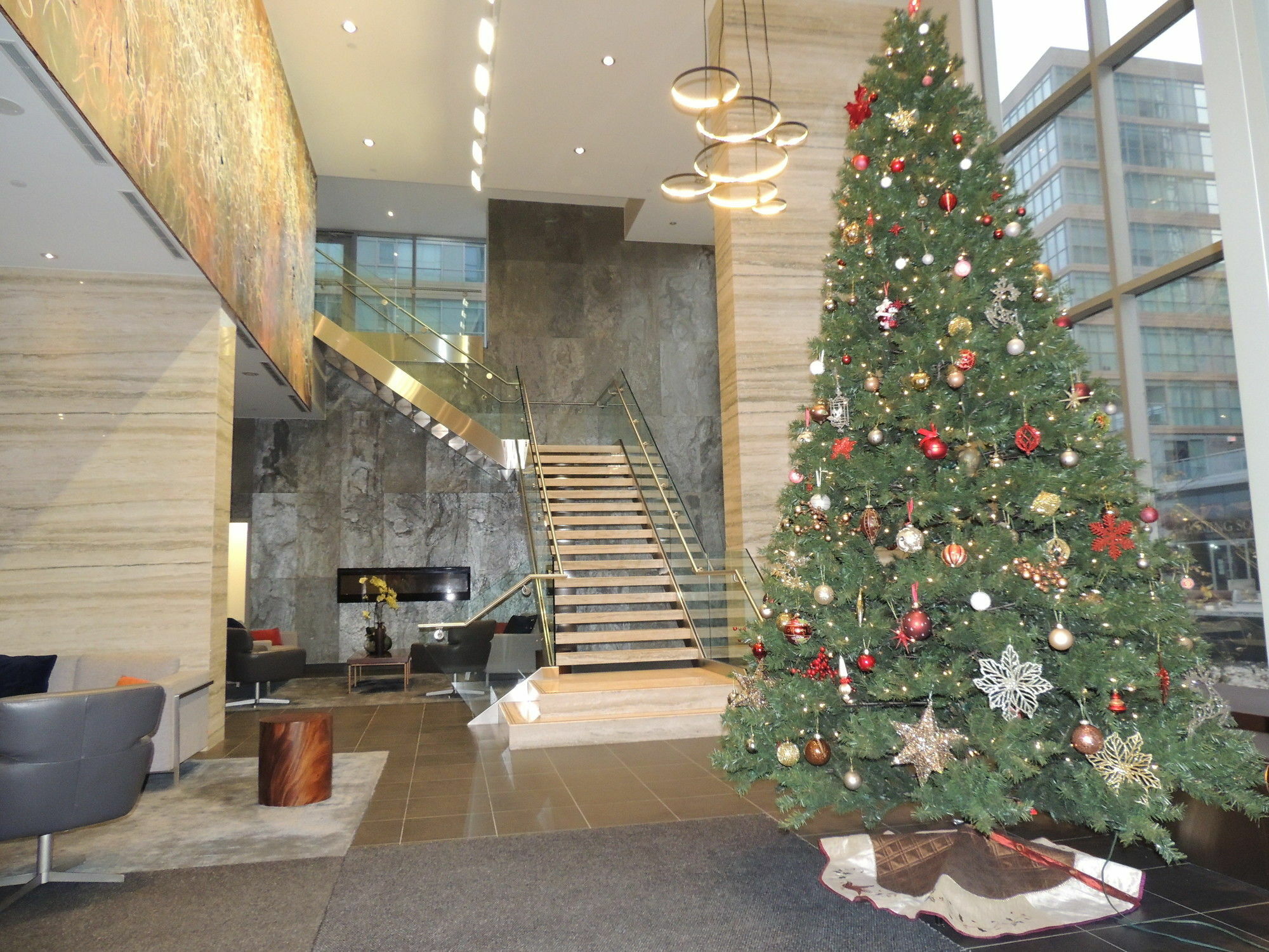 Tvhr - Luxury Condos In Heart Of Downtown