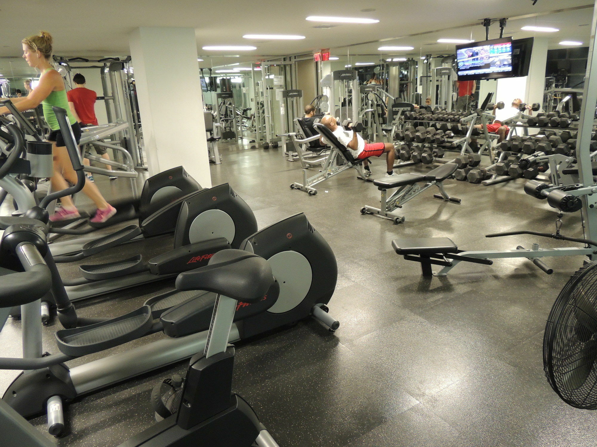 Apartment Tvhr - Luxury Condos In Heart Of Downtown Toronto