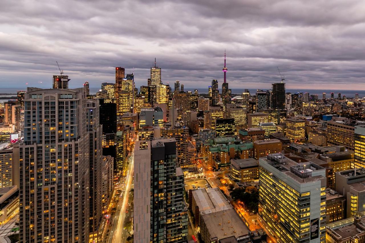 Unbelievable Penthouse View With 3 Bedrooms *