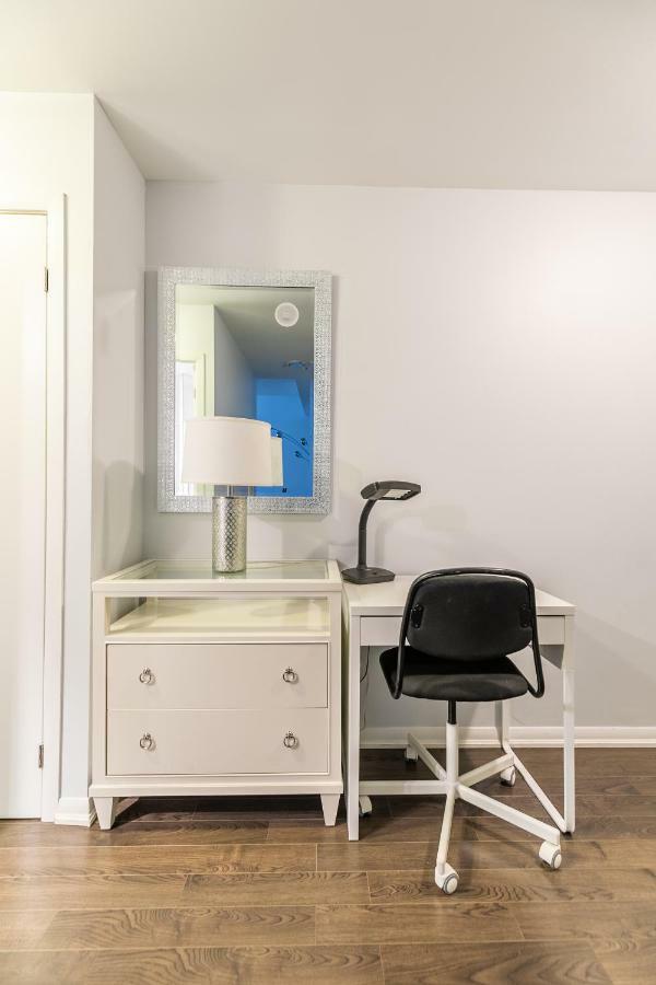 Unbelievable Penthouse View With 3 Bedrooms * Toronto