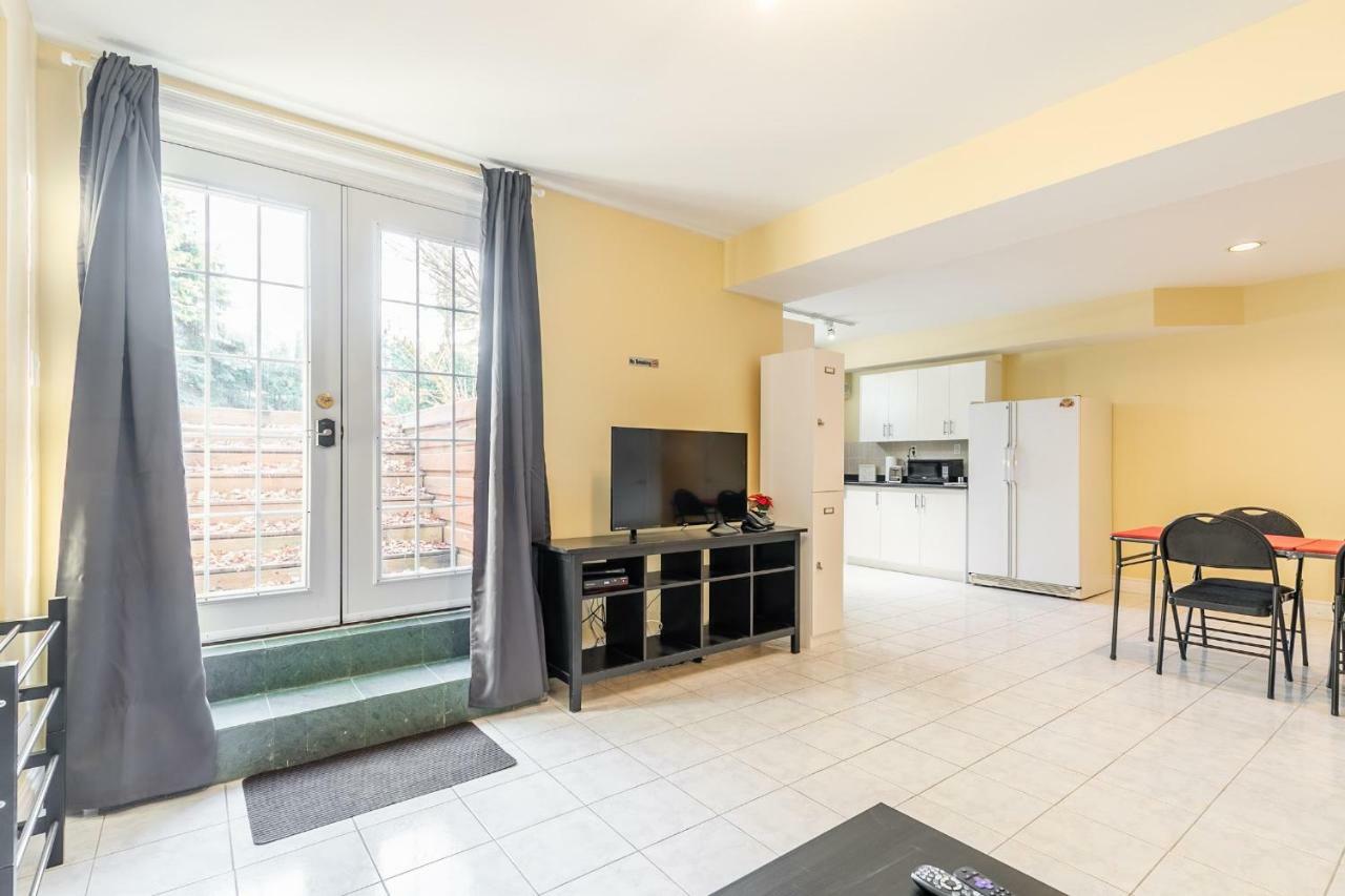 Simply Comfort. North York Guest house