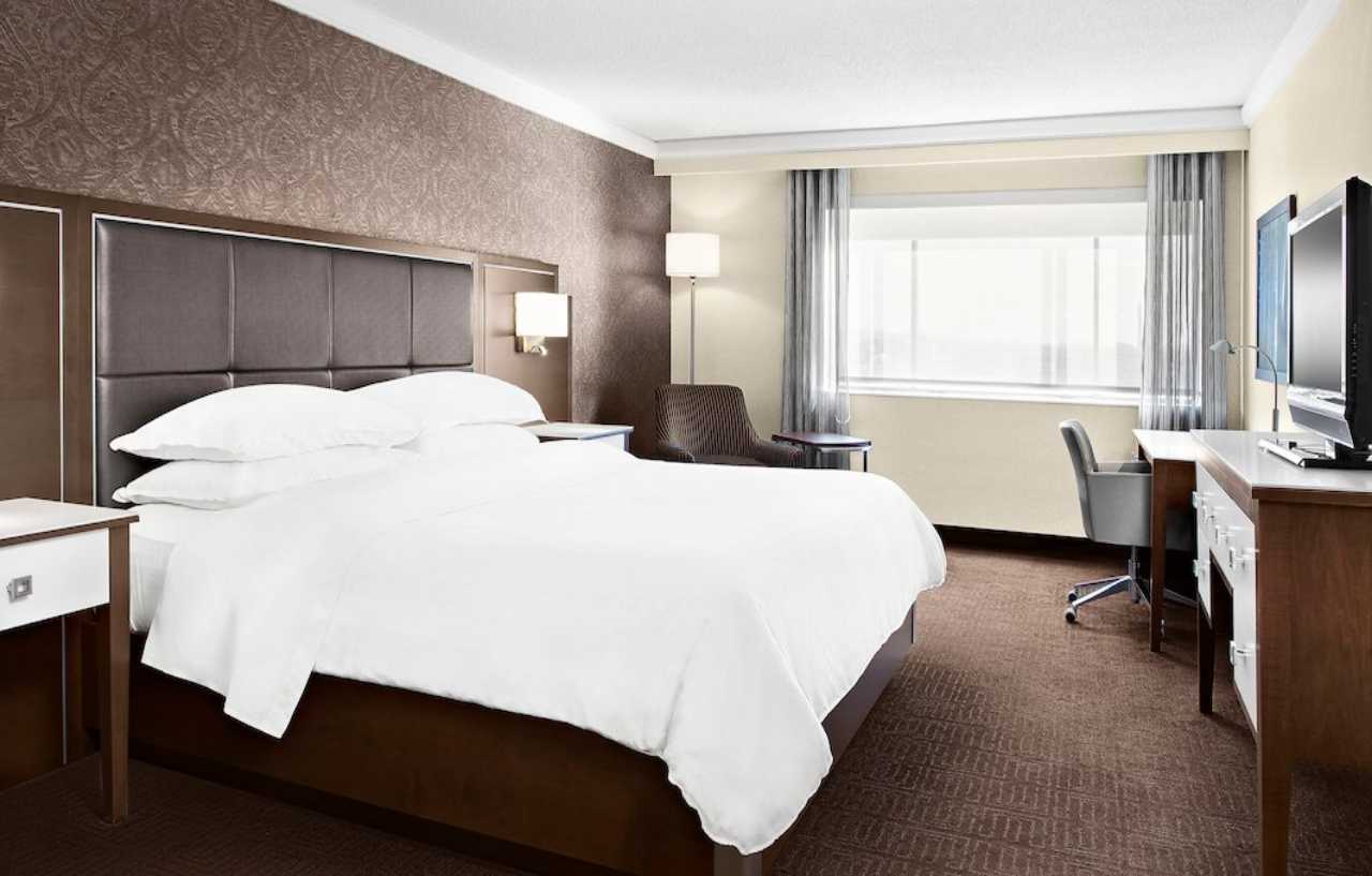 Hotel Doubletree By Hilton Airport, On