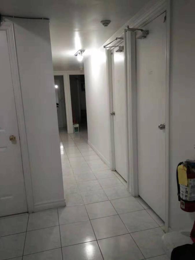Guest house Chinatown Travellers Toronto