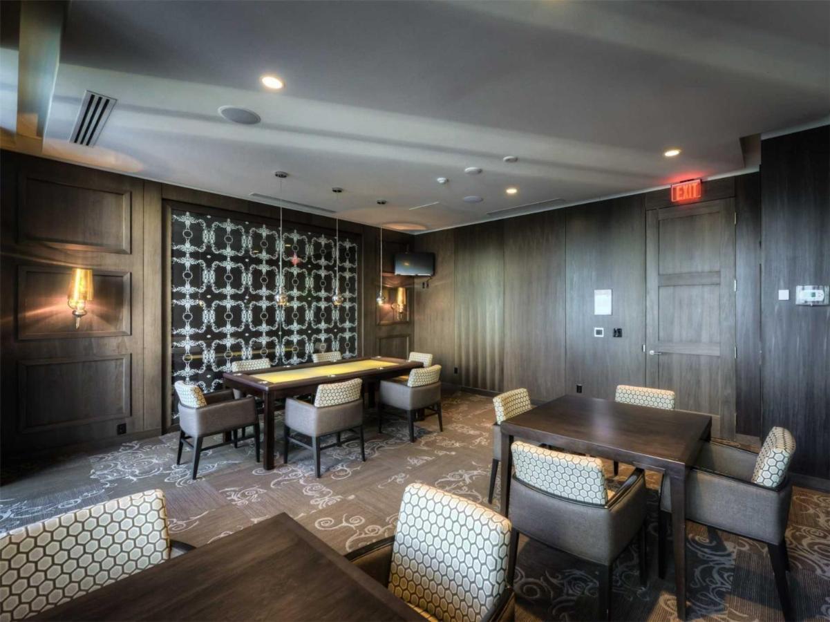 Deluxe Executive Suites Apartment *