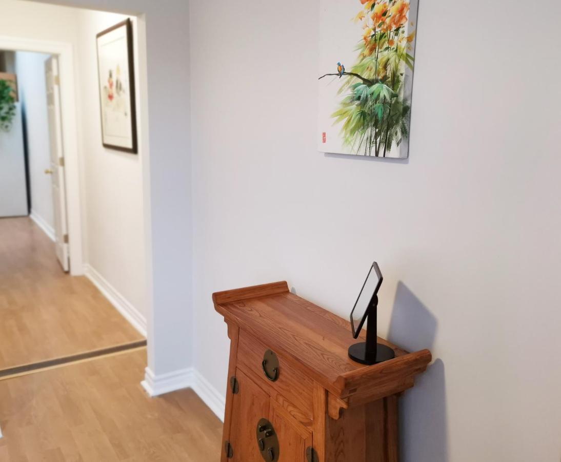 Cozy Private Rm Heart Of North York Free Parking Full Kitchen Close To Downtown Toronto