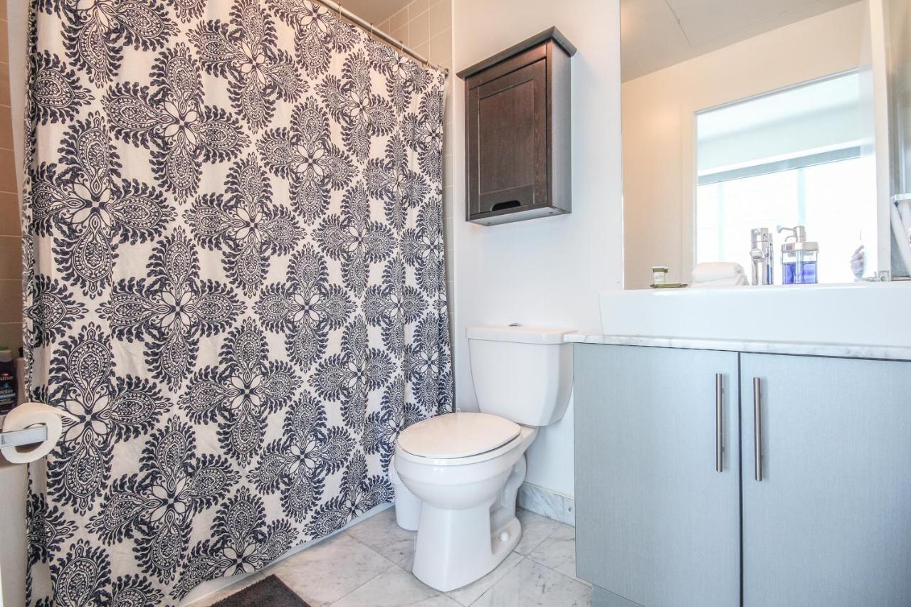 Sarkar - Maple Leaf Square Apartment