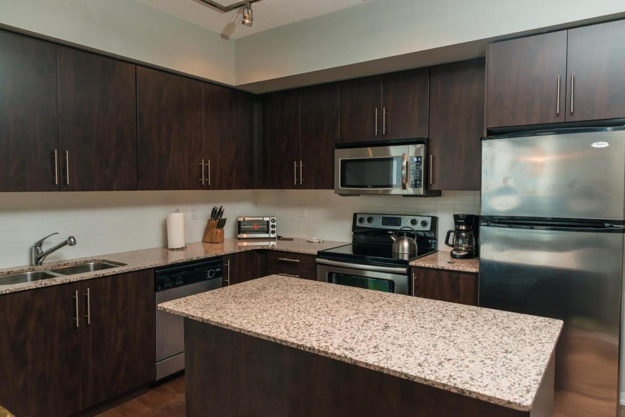 Apartment Sarkar - Maple Leaf Square Toronto