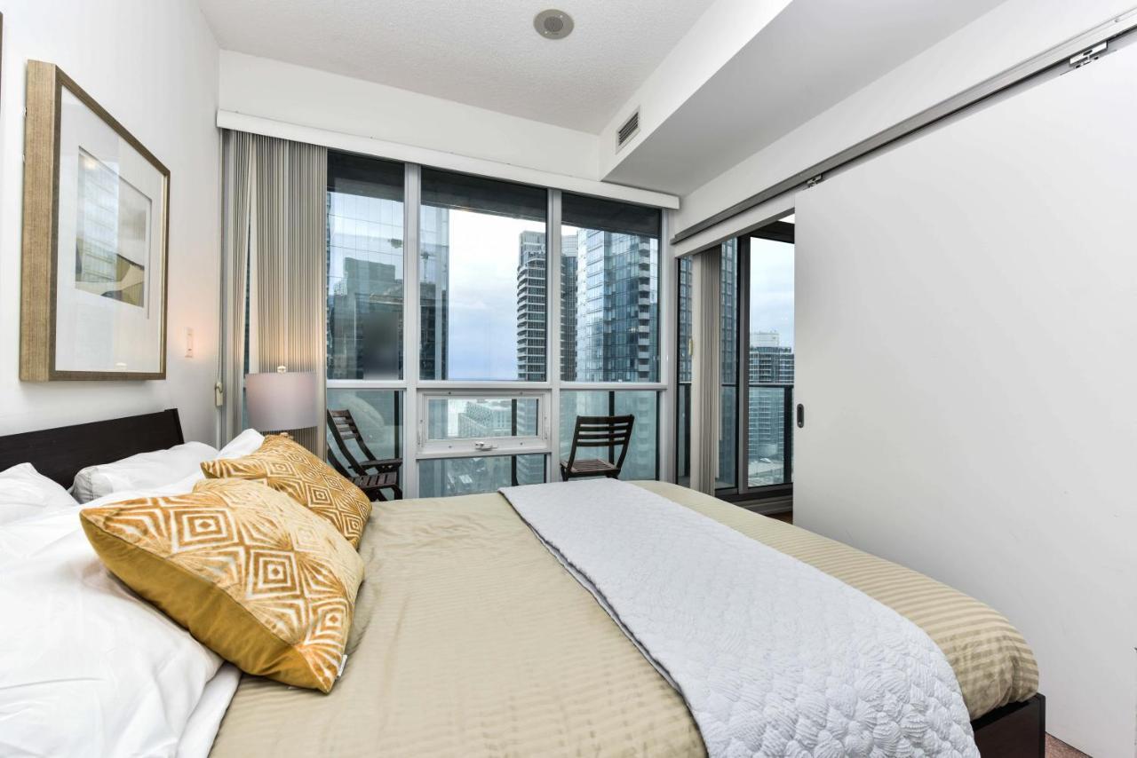 Apartment Sarkar - Maple Leaf Square *
