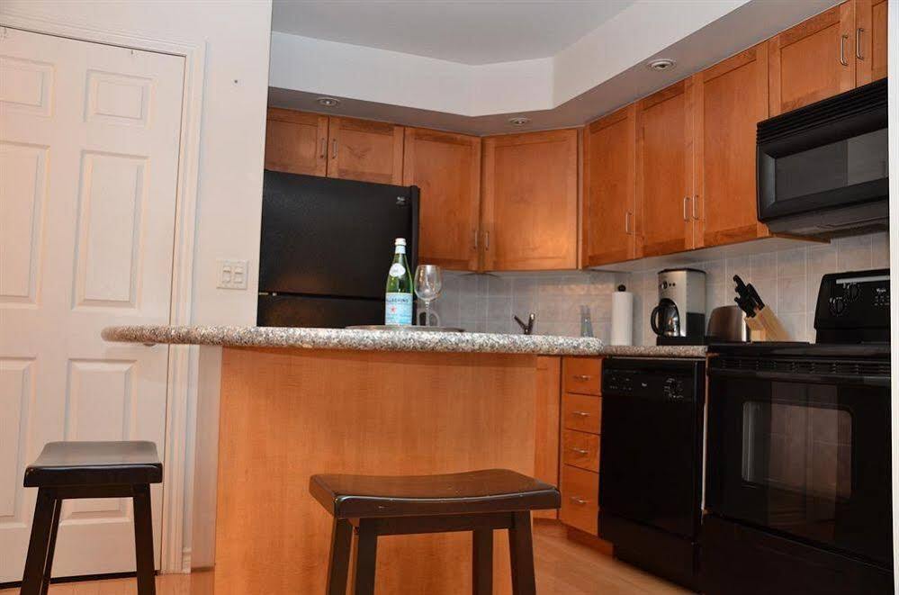 Living Suites - Toronto Convention Centre Apartment Toronto