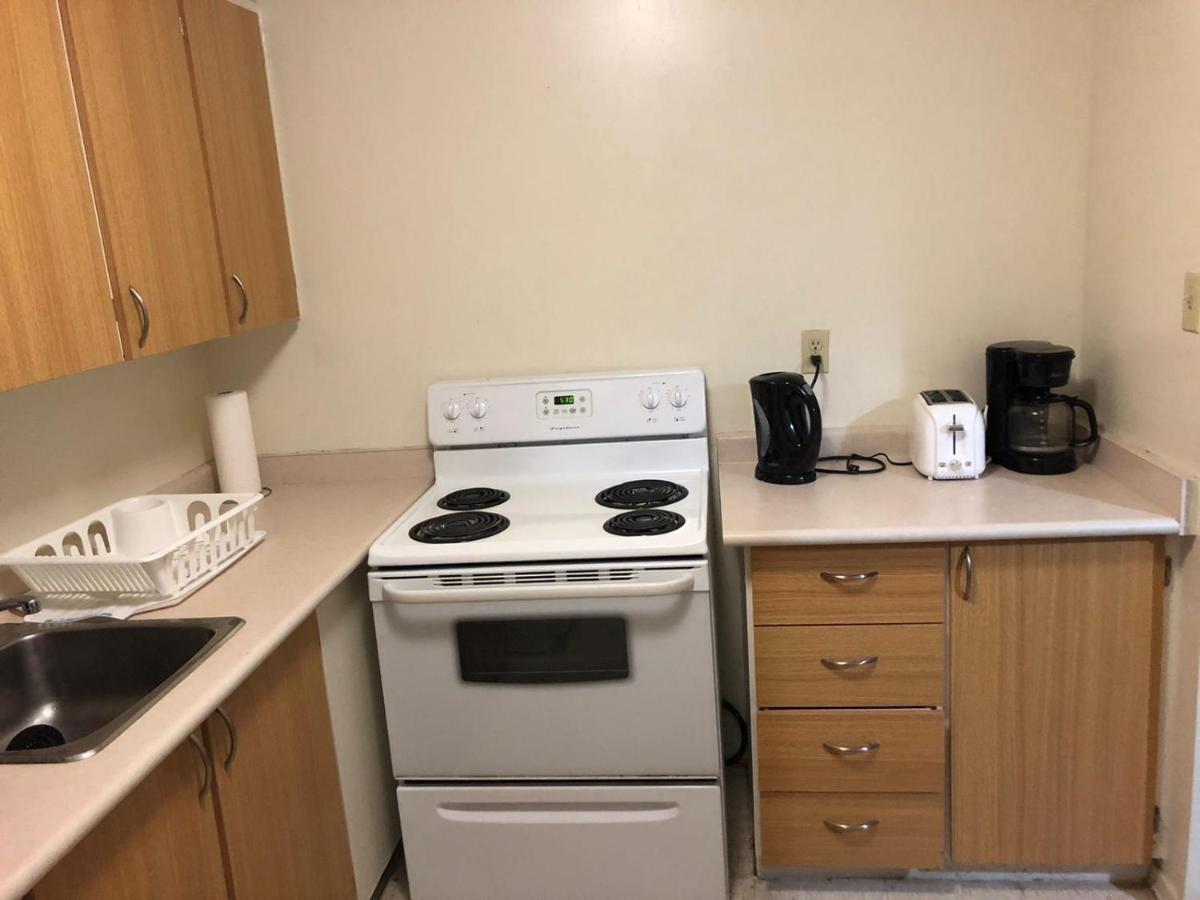 Apartment Toronto Furnished Living-Gerard Toronto