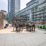 Executive 1 Bedroom In Toronto\'S Entertainment District
