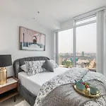 Executive 1 Bedroom In Toronto\'S Entertainment District