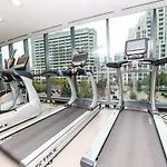 Downtown Condo, Free Parking & Amenities
