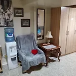 Private Apartment Close To Airport Toronto Pearson