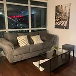 Toronto Downtown 2 Bedroom Families Only Sleeps 5