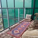 Cozy 2 Bedroom Boho Apartment North York Skyscraper