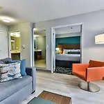 Radisson Suites Hotel Toronto Airport