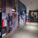 Radisson Suites Hotel Toronto Airport