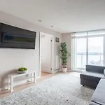 Right By The Lake Downtown Condo, 1 Bedroom, 1 Free Parking