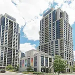 Spacious, Quiet & Cozy Condo 10M From Airport