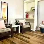 Cozy & Convenient 2-Bedroom Apartment With Private Entrance